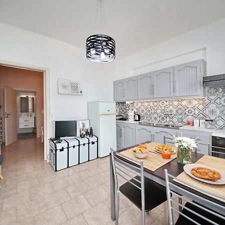 Vanilla Guesthouse Скопелос Екстериор снимка
