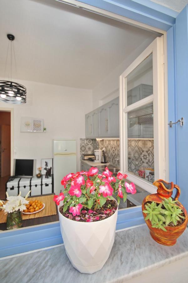 Vanilla Guesthouse Скопелос Екстериор снимка